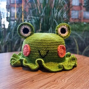 Green Frog Crochet Hat